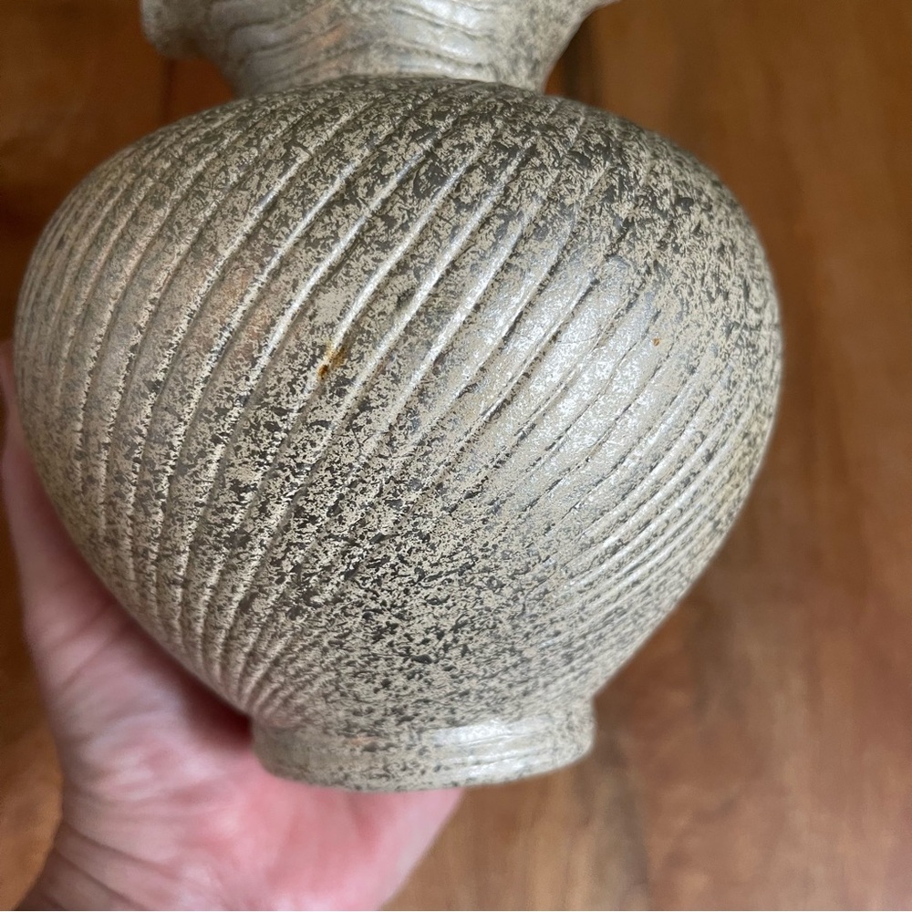 Vintage Shawnee Pottery Round 6" Vase Cream Gold Swirl Speckle Ruffle MCM 1409 - Picture 4 of 6
